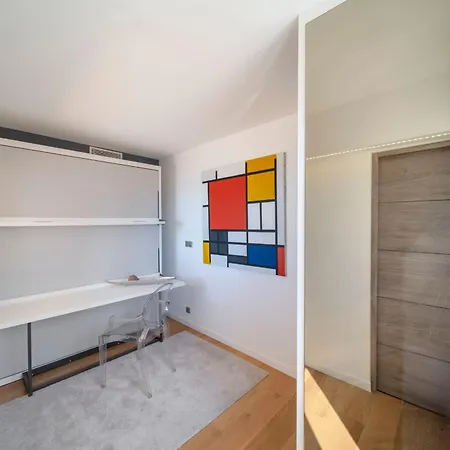 Apartamento Ref 1926 - Center - Sea View For Rent