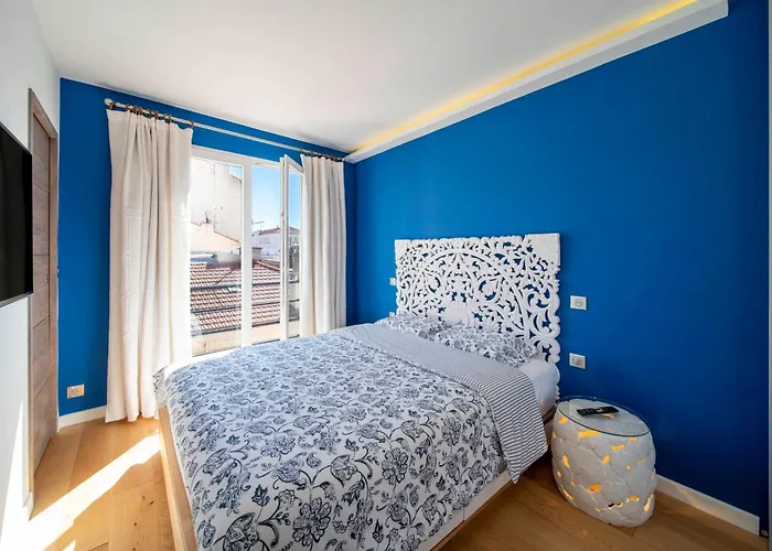 Ref 1926 - Center - Sea View For Rent