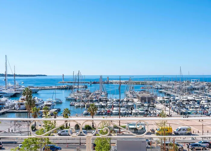 Ref 1926 - Center - Sea View For Rent Apartment Cannes