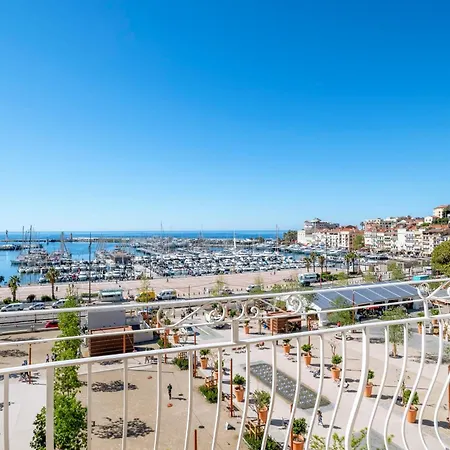 Ref 1926 - Center - Sea View For Rent