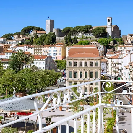 Appartement Ref 1926 - Center - Sea View For Rent Cannes