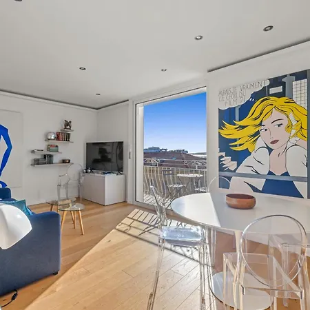 Appartement Ref 1926 - Center - Sea View For Rent *